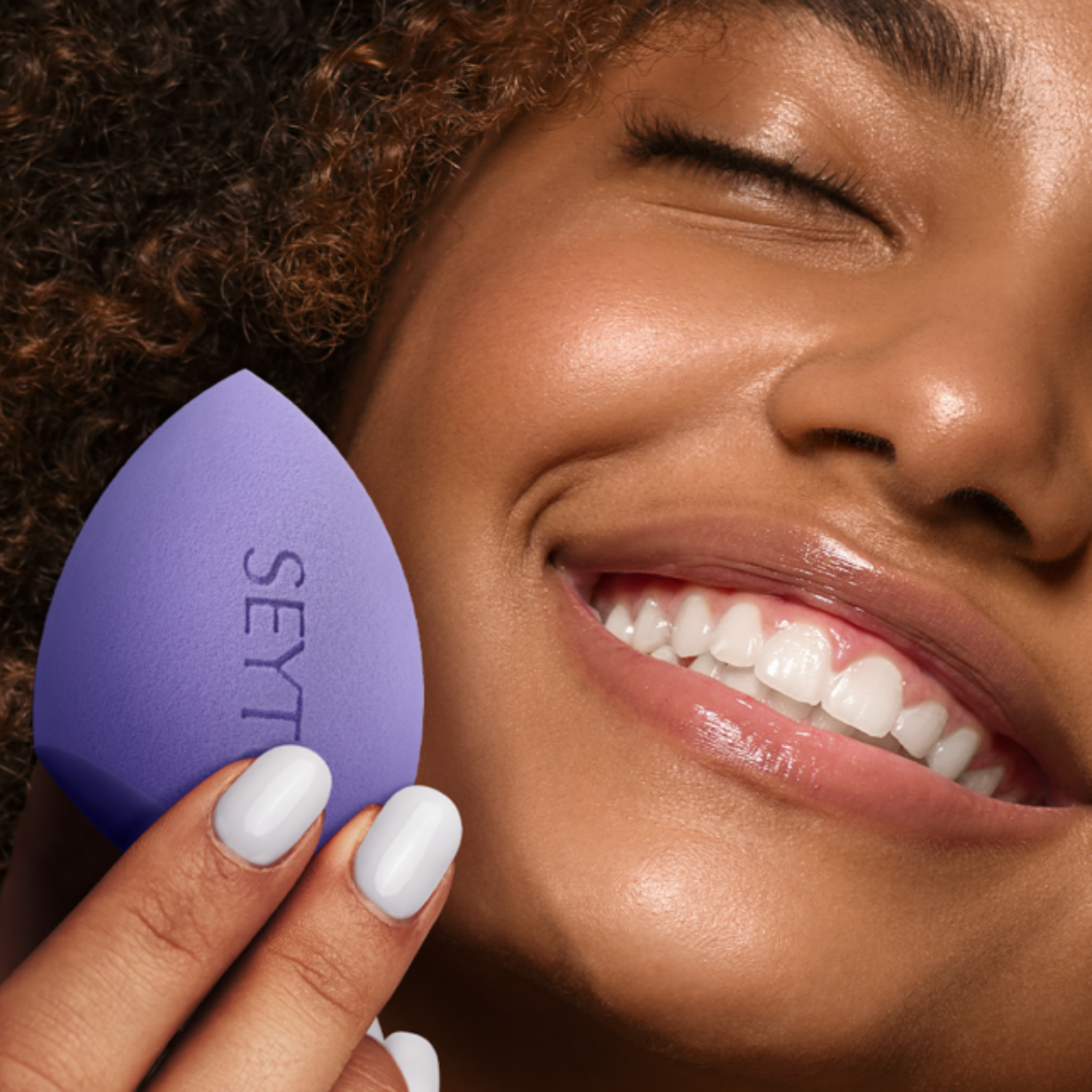 Makeup Sponge – A professional finish at your fingertips 