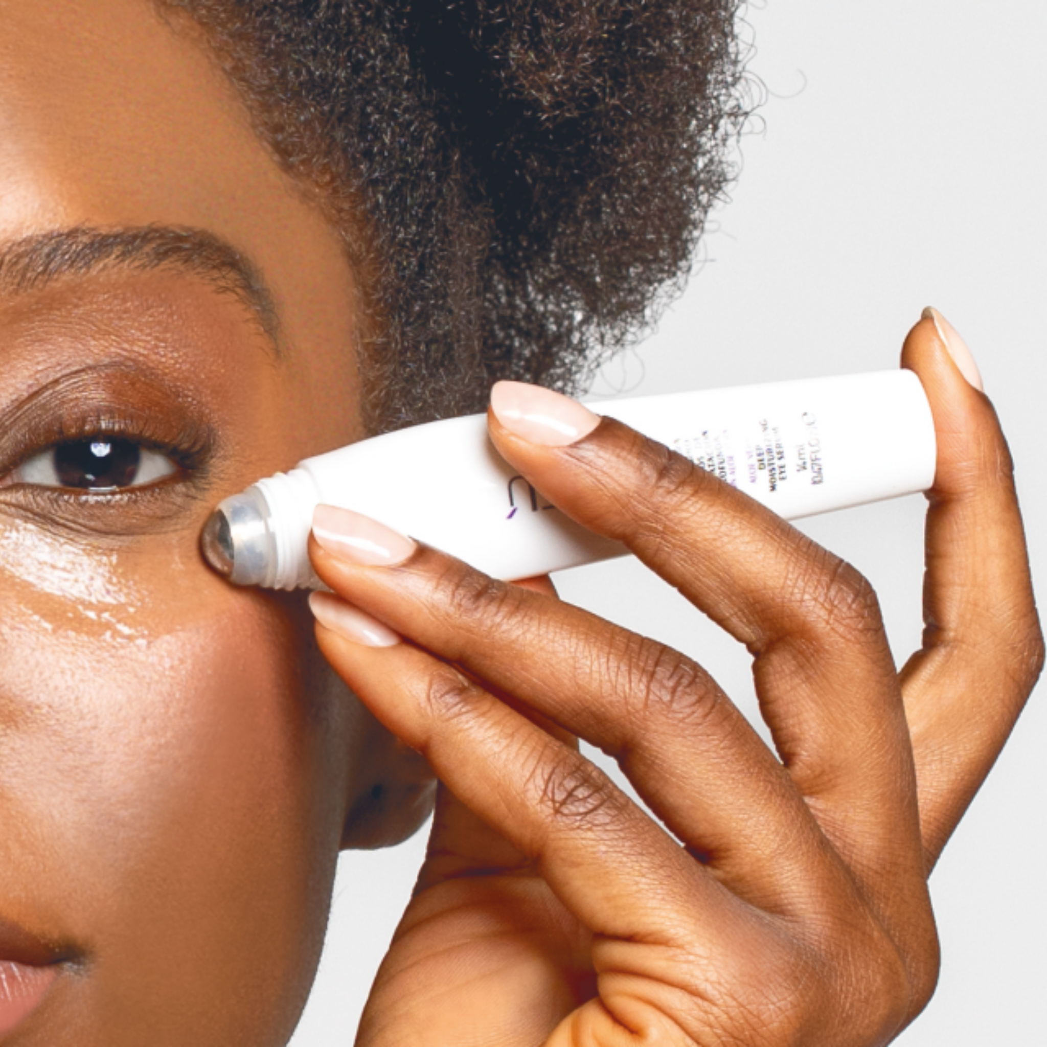 Suero para Contorno de Ojos de Hidratación Profunda con Aloe Vera – Revitaliza tu mirada desde el primer uso