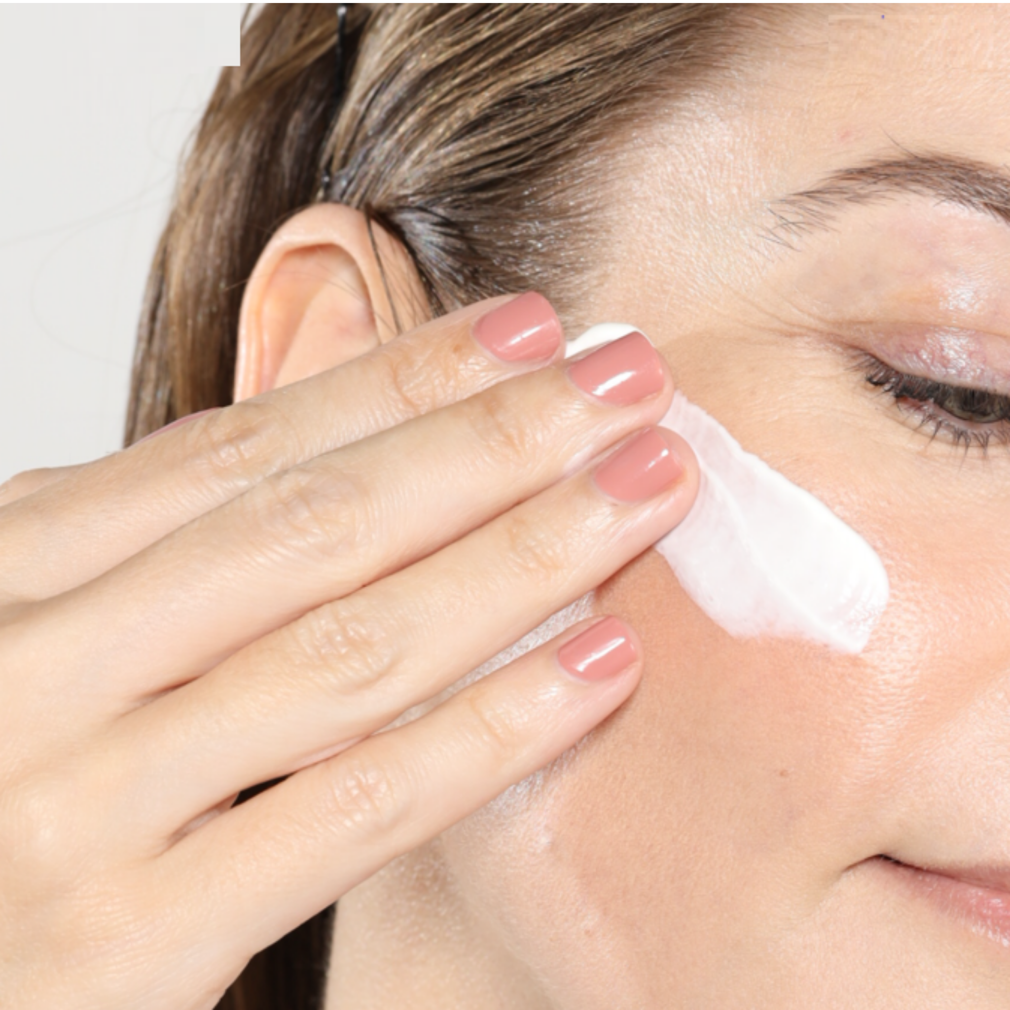 Day Cream SPF 30 – Protection, hydration, and anti-aging care in one step 